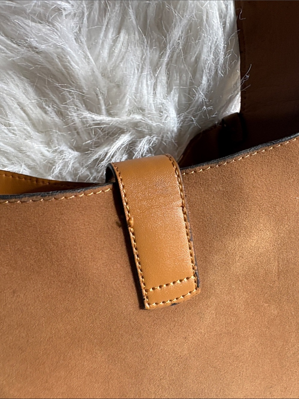 Coach Tan Suede Shoulder Bag with Turn-Lock Strap - Picture 4 of 16